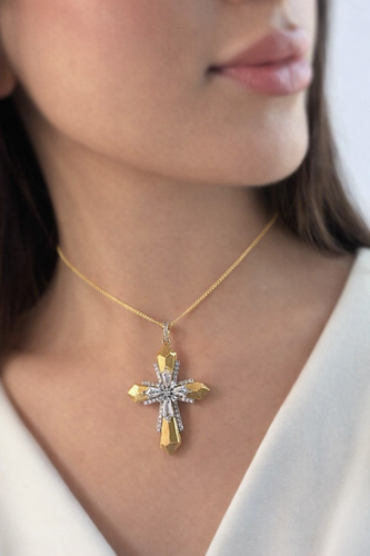 گردنبند صلیب نمادار رنگ طلایی جنس نقره
