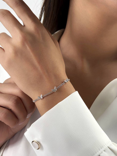 دستبند مینیمال دخترانه نقره مدل پروانه