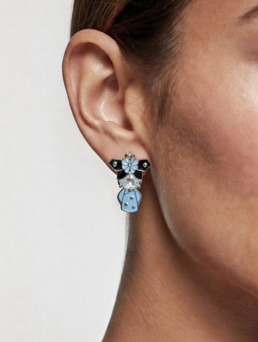 گوشواره نقره مینیمال مدل کفشدوزک آبی